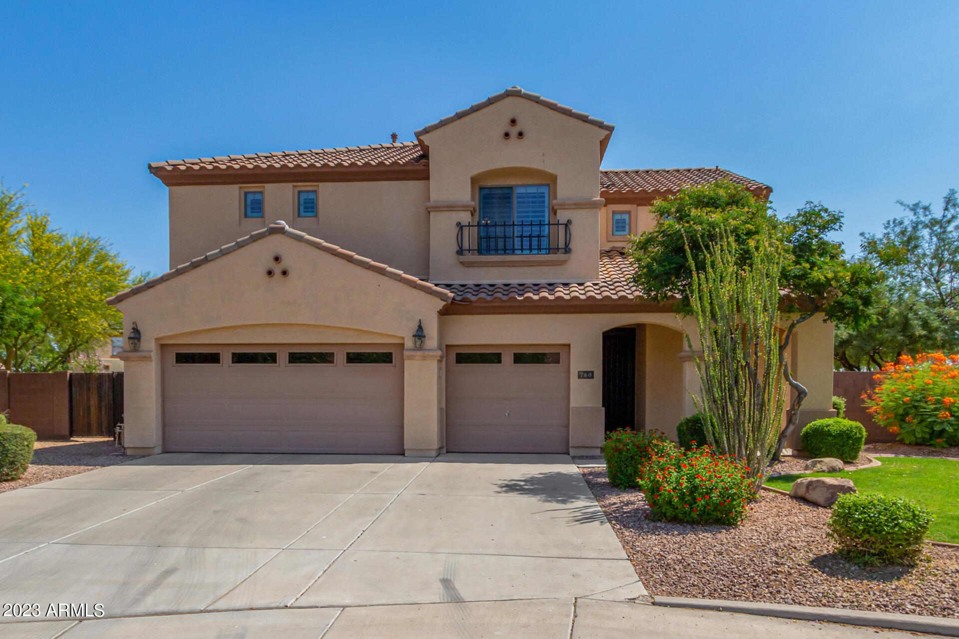 760 East Hummingbird Way Gilbert, AZ 85297 - Photo 5 of 56 01 - Hummingbird
