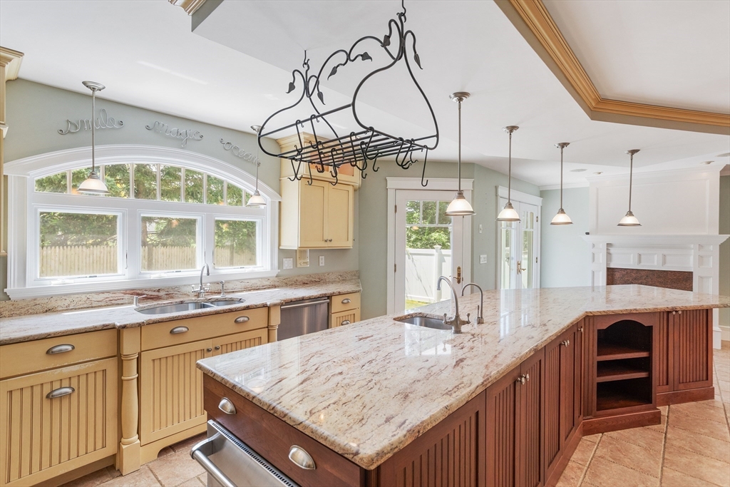 38 Ivy Street Wareham, MA 02571 - Photo 7 of 42 Gallery Image 7