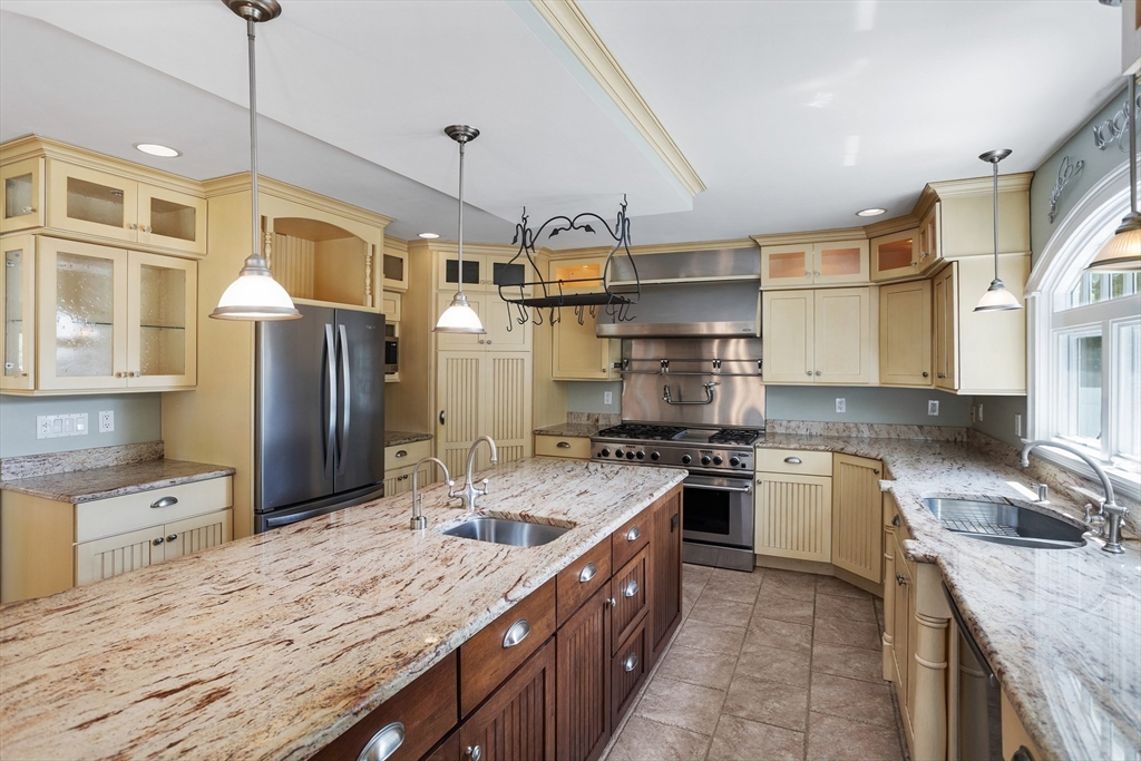 38 Ivy Street Wareham, MA 02571 - Photo 9 of 42 Gallery Image 9