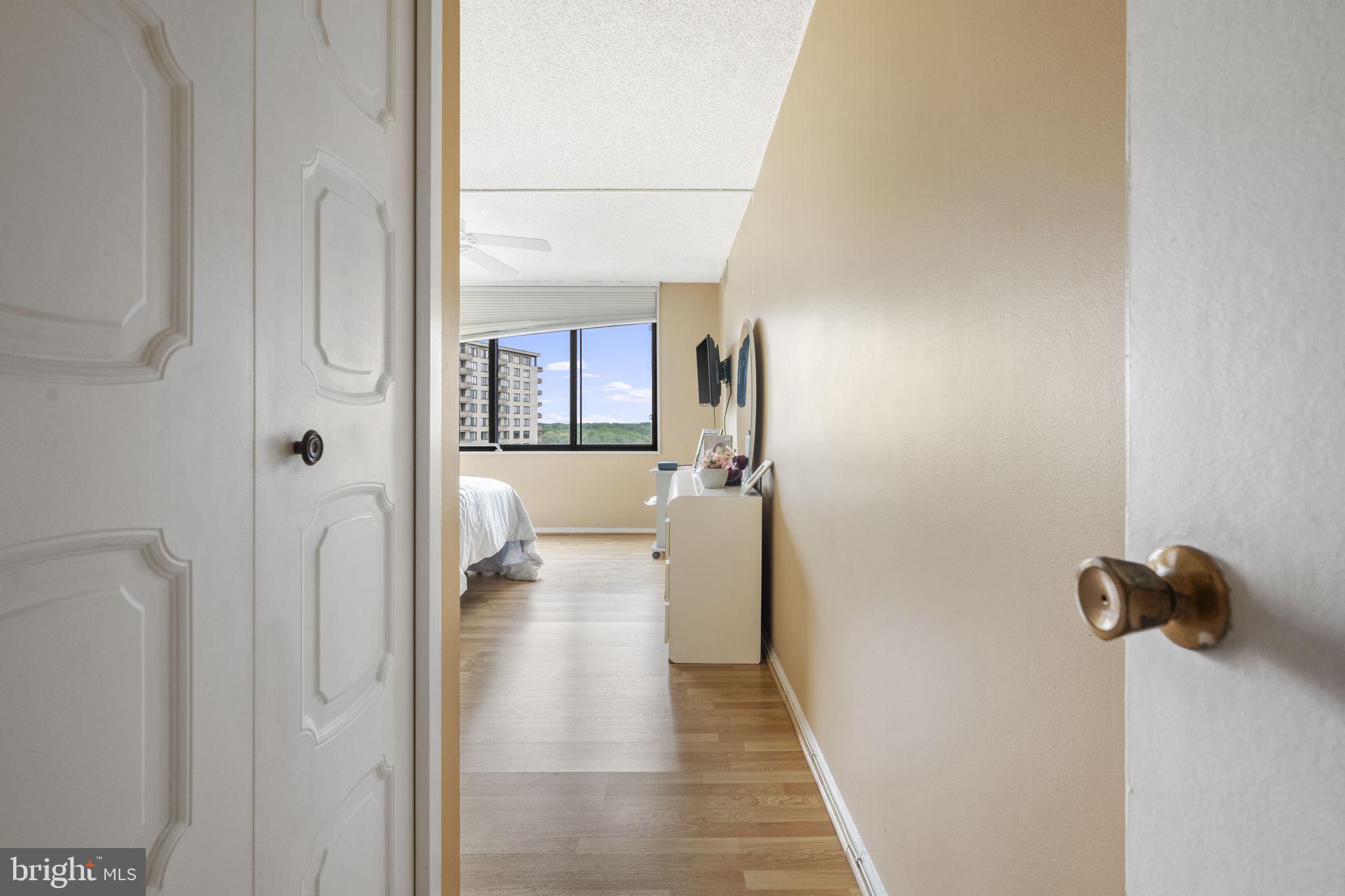 5225 Pooks Hill Road, Unit 1319S Bethesda, MD 20814 - Photo 27 of 70