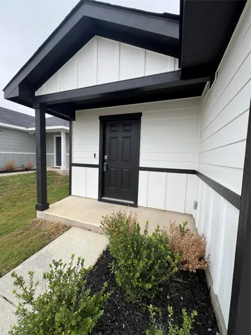 $1,900 | 214 Alkali Drive, Buda, TX 78610