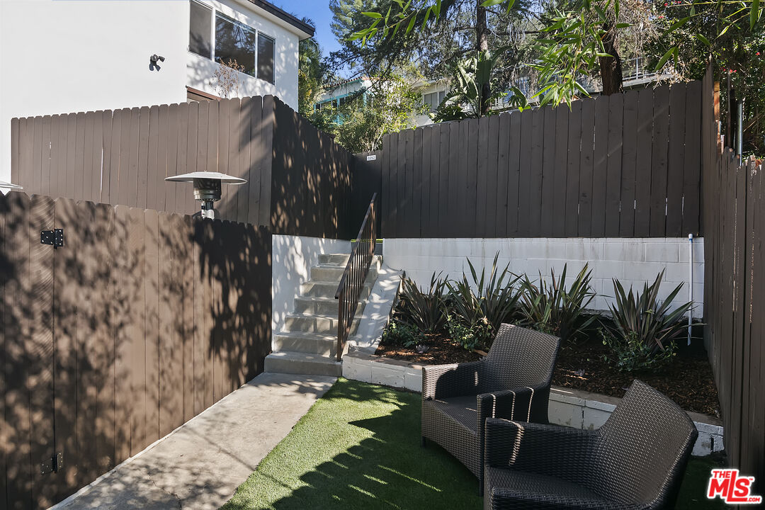 3252 Barham Boulevard Los Angeles, CA 90068 - Photo 11 of 38