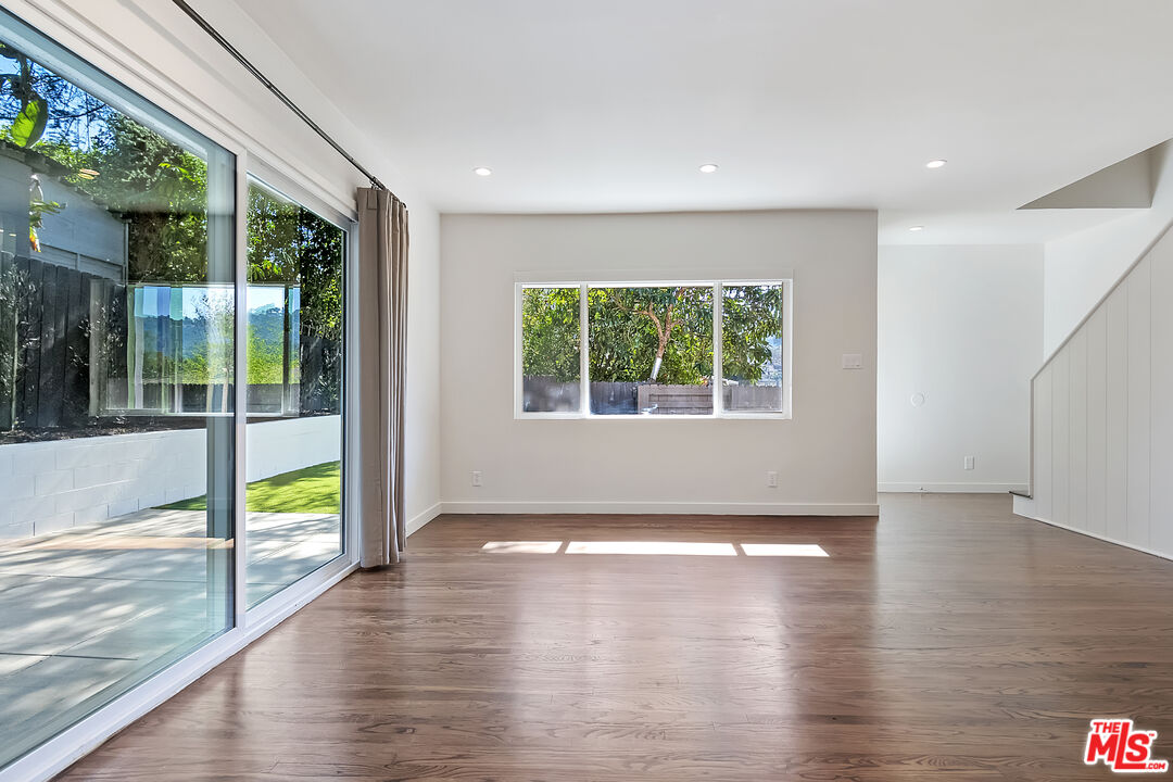 3252 Barham Boulevard Los Angeles, CA 90068 - Photo 15 of 38
