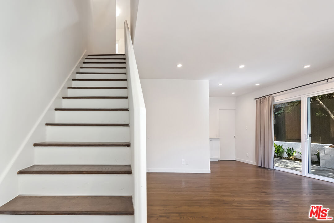 3252 Barham Boulevard Los Angeles, CA 90068 - Photo 20 of 38