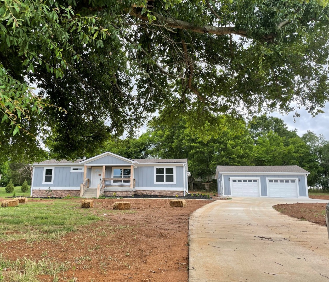 1040 South Cross Bridges Road Mount Pleasant, TN 38474 - Photo 1 of 21 Gallery Image 1