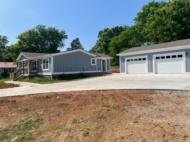 1040 South Cross Bridges Road Mount Pleasant, TN 38474 - Photo 3 of 21 Gallery Image 3