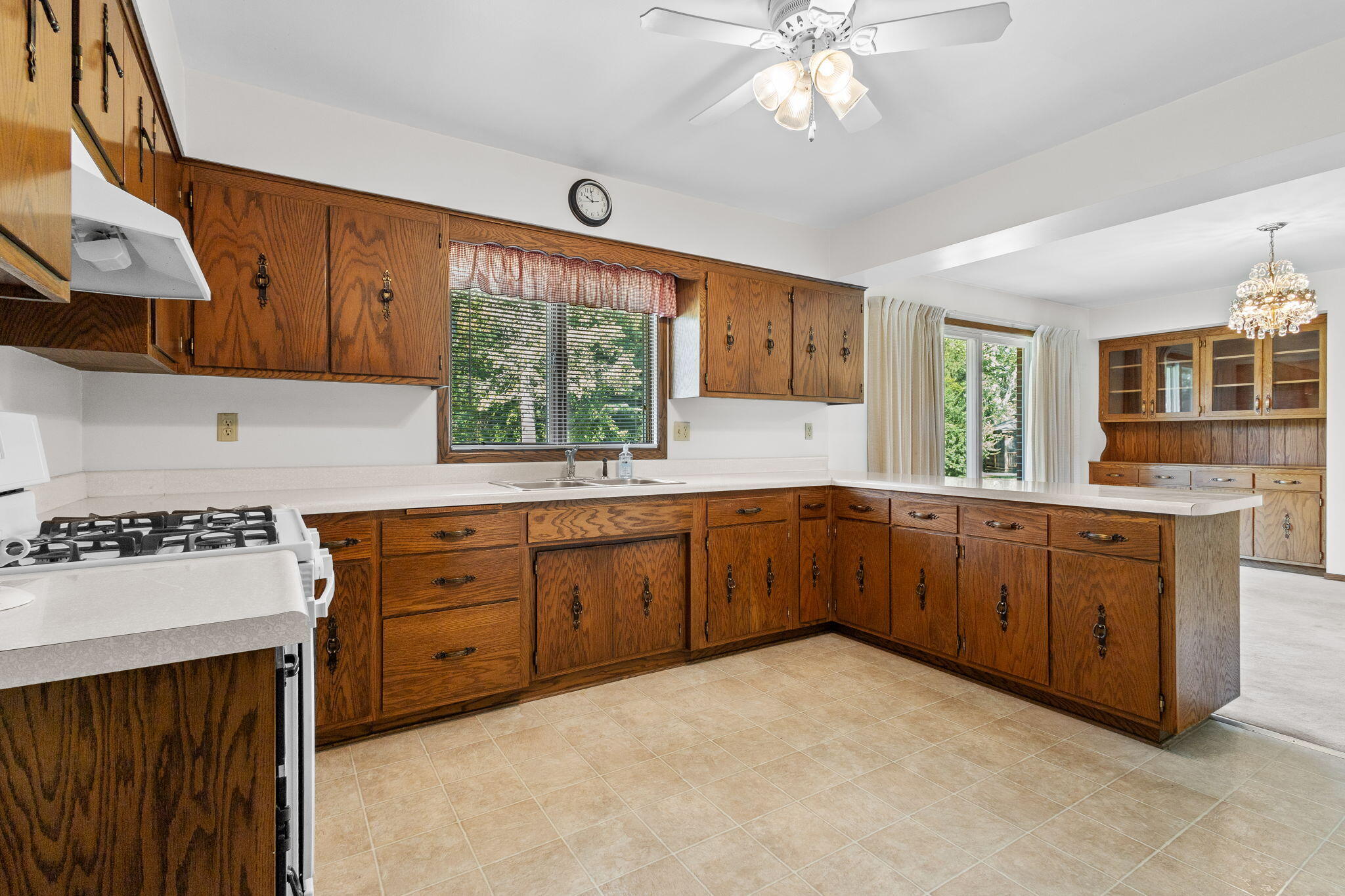 6894 Mercedes Lane Demotte, IN 46310 - Photo 13 of 37 2048x1365
