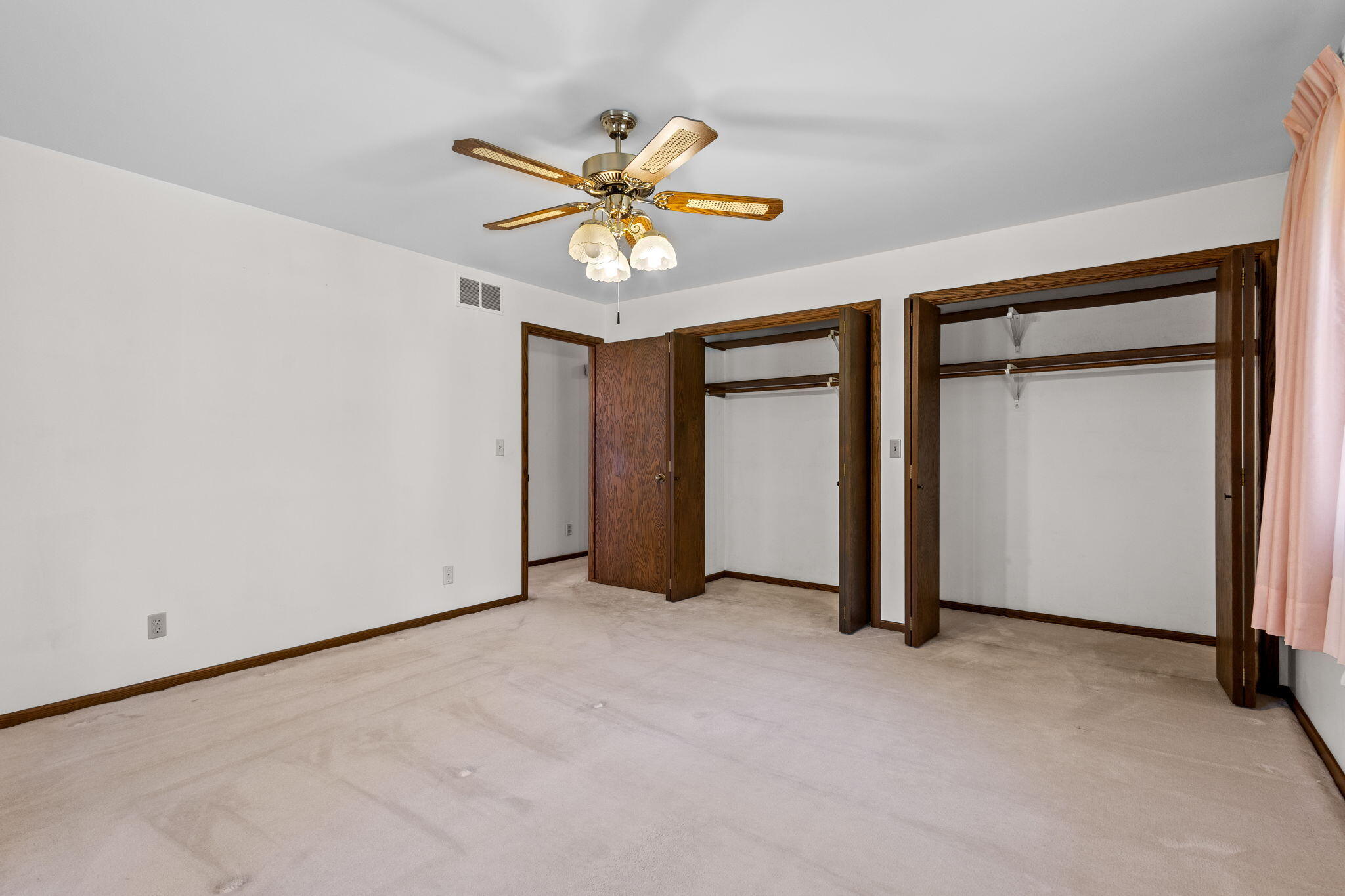 6894 Mercedes Lane Demotte, IN 46310 - Photo 17 of 37 2048x1365