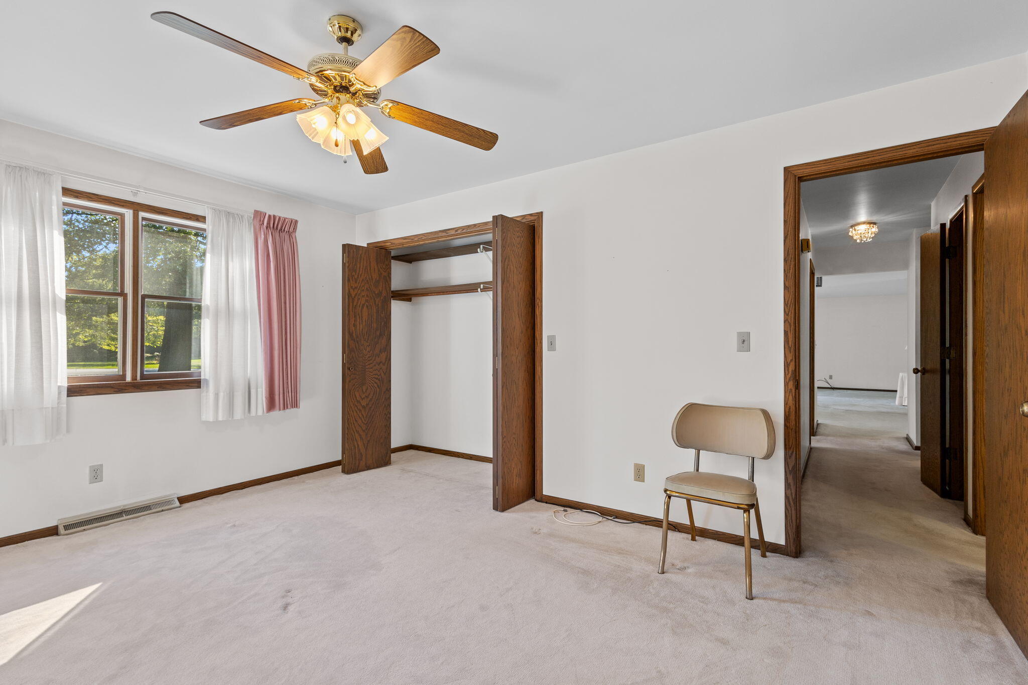 6894 Mercedes Lane Demotte, IN 46310 - Photo 18 of 37 2048x1365