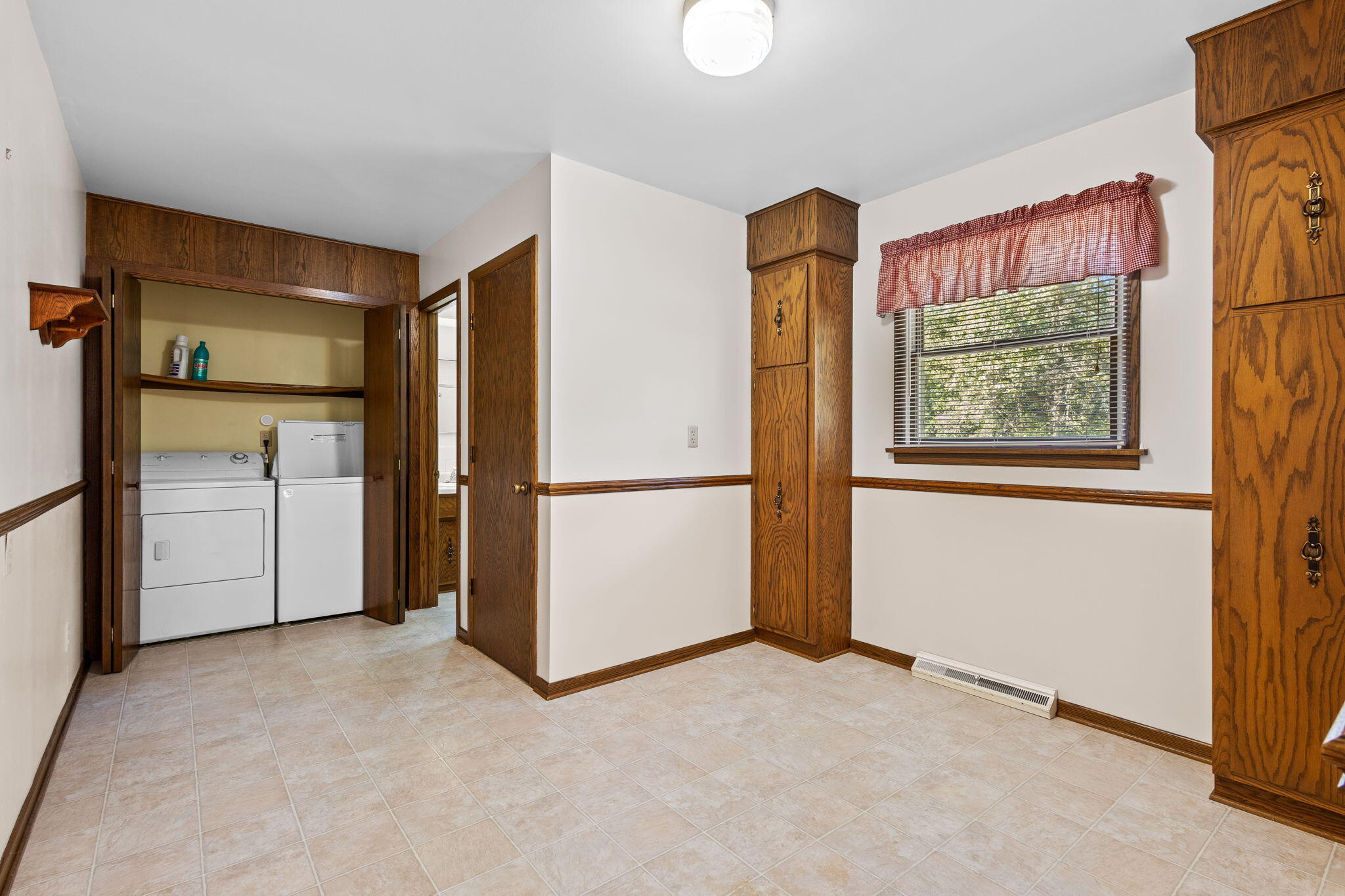 6894 Mercedes Lane Demotte, IN 46310 - Photo 24 of 37 2048x1365
