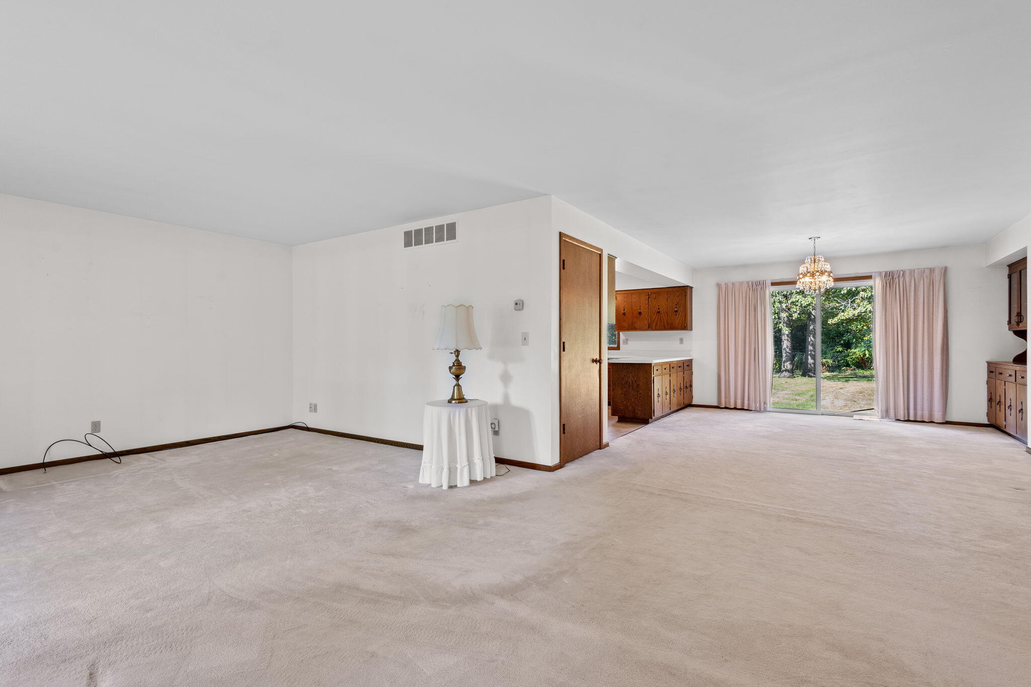 6894 Mercedes Lane Demotte, IN 46310 - Photo 6 of 37 2048x1365