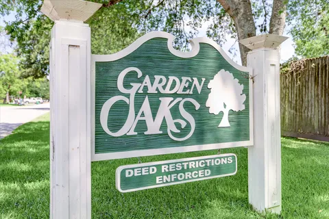 $1,395,000 | 935 Gardenia Drive, Houston, TX 77018