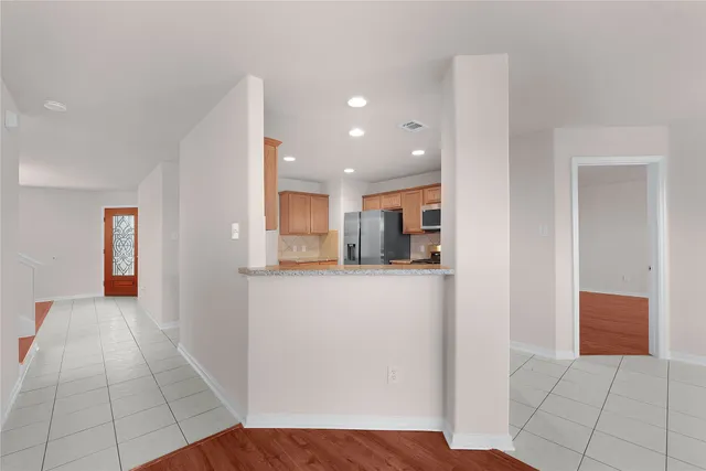 $2,100 | 10226 Canyon Rose Lane, Houston, TX 77070