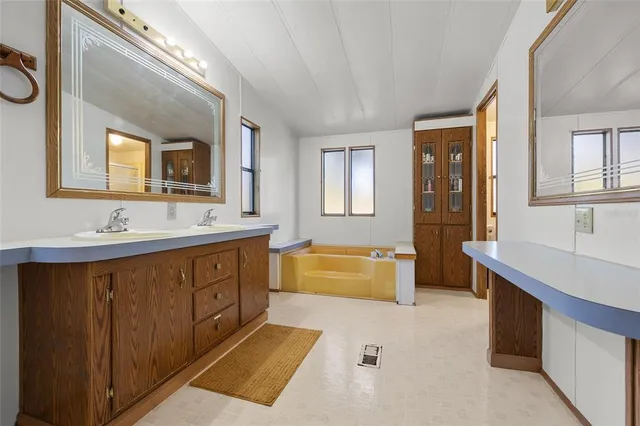 $350,000 | 5016 Northwest 170th Street, Alachua, FL 32615