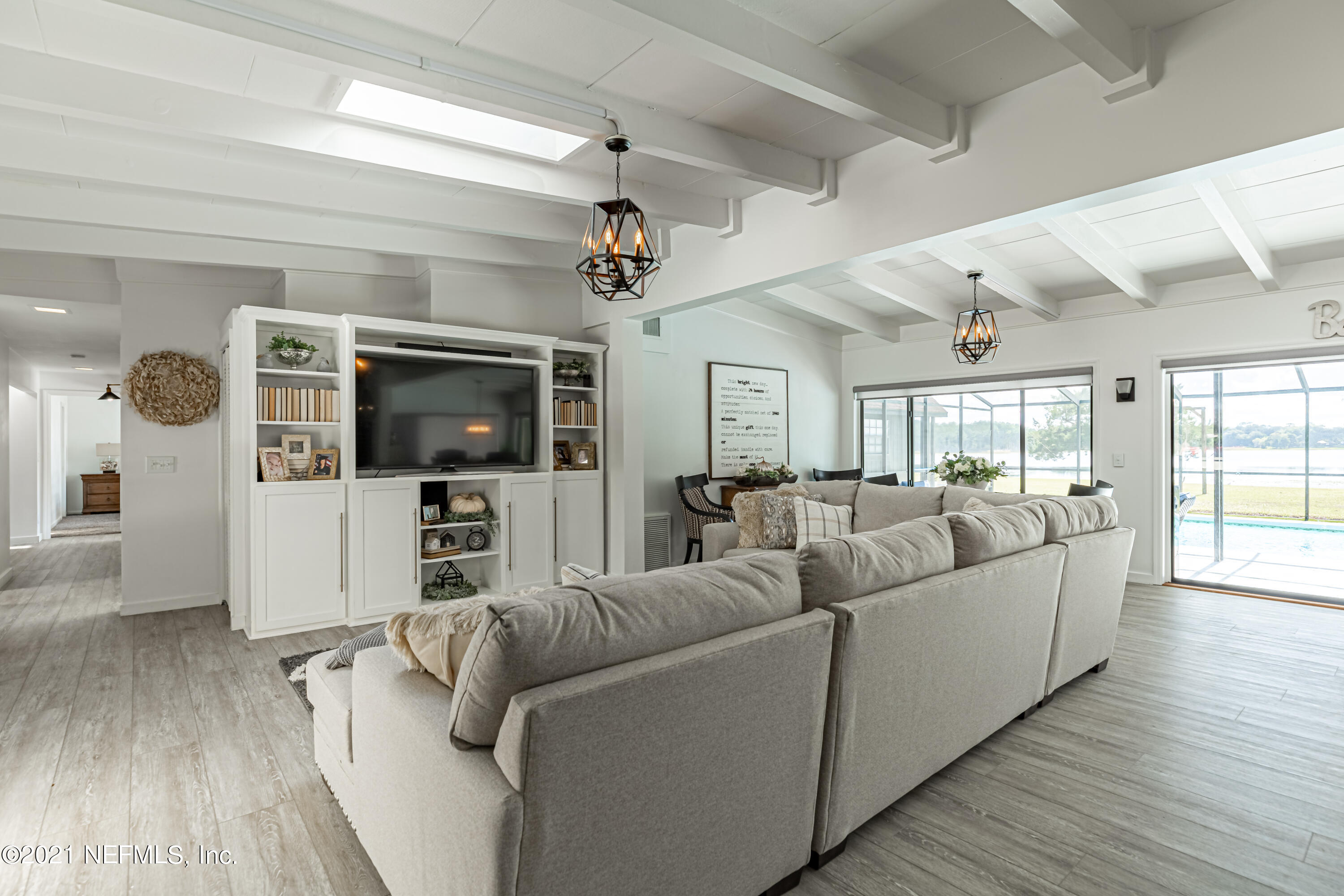 69 Nelsons Point Keystone Heights, FL 32656 - Photo 11 of 40 9 Family Room-4