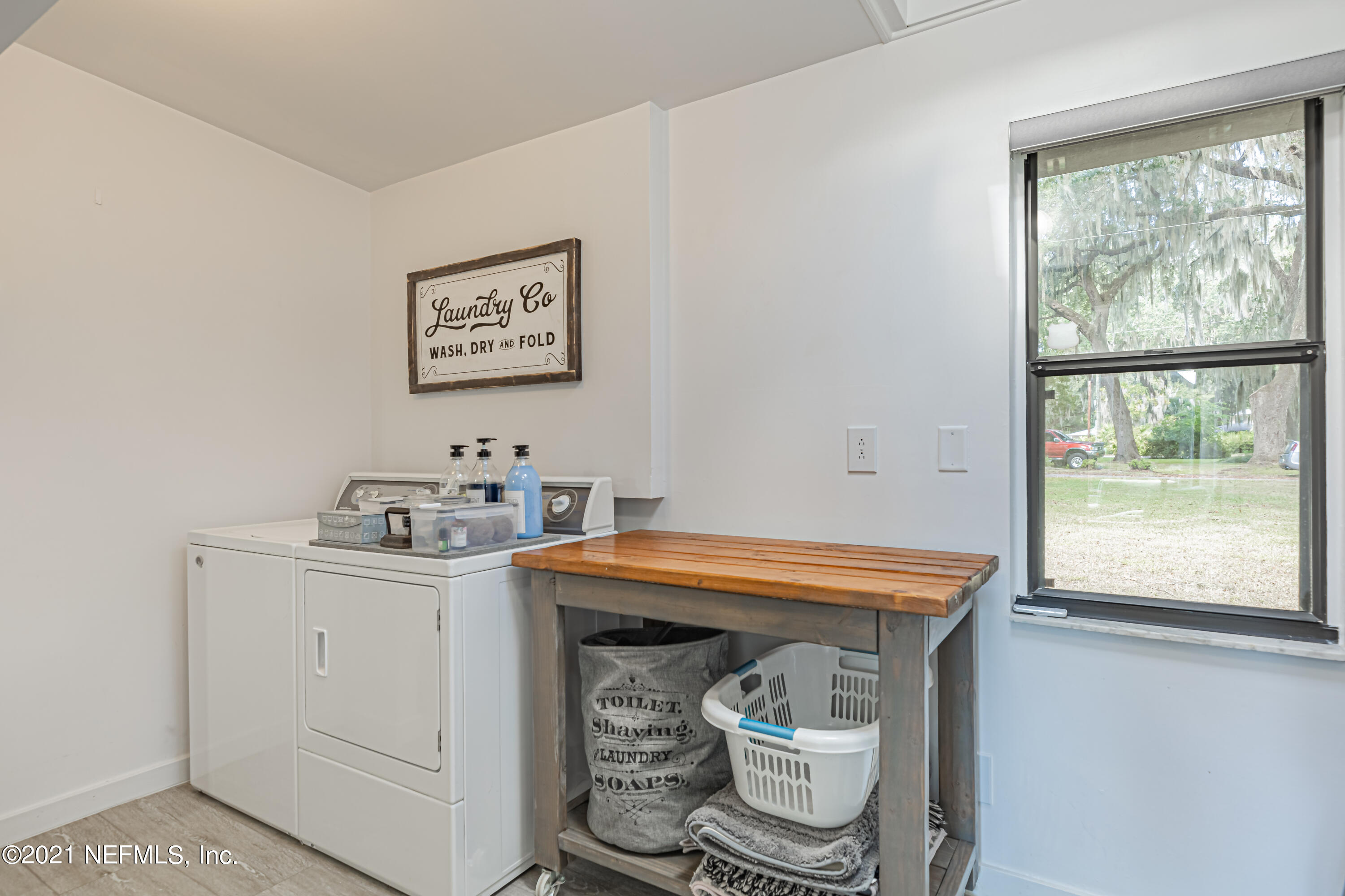 69 Nelsons Point Keystone Heights, FL 32656 - Photo 25 of 40 23 Laundry Room
