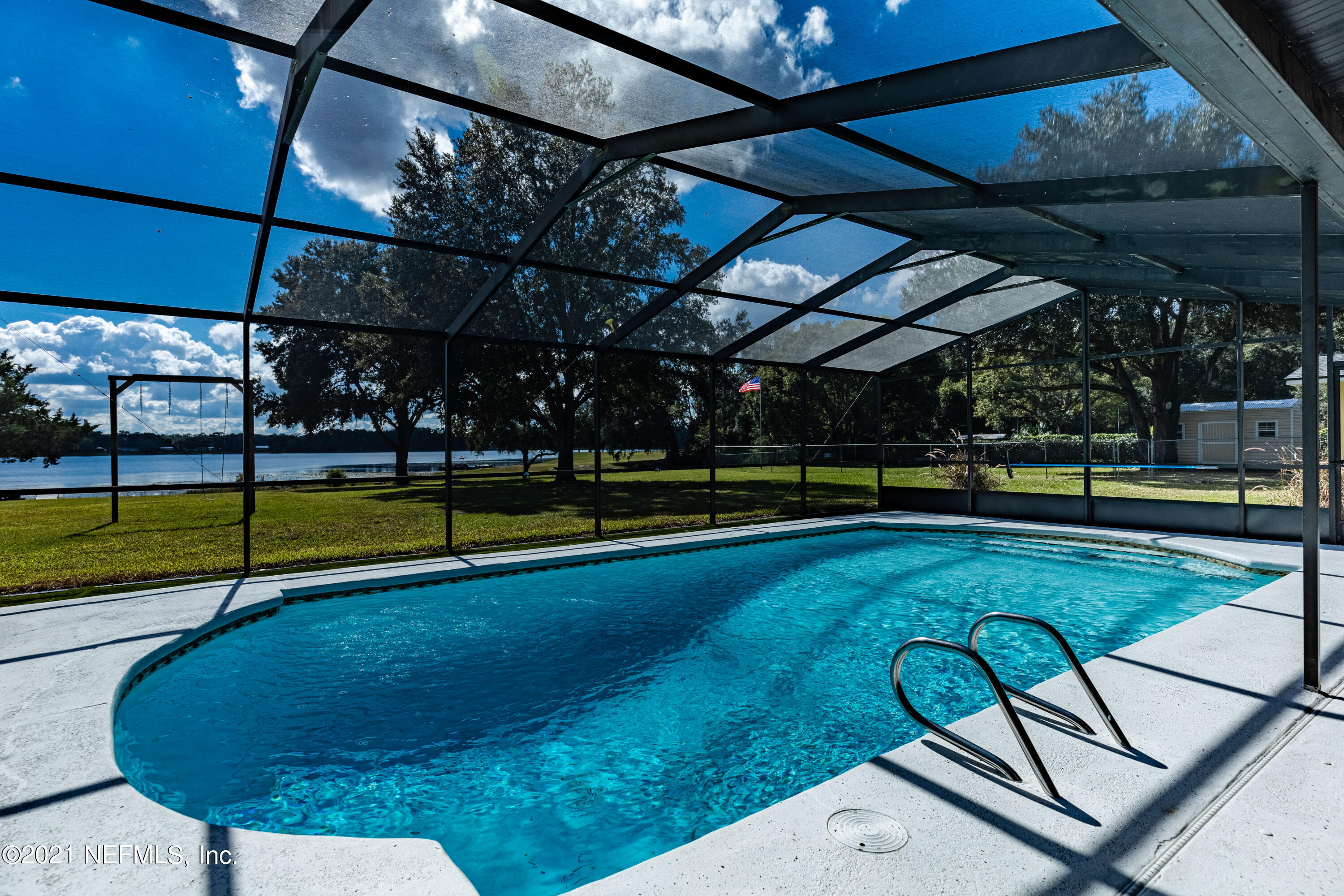 69 Nelsons Point Keystone Heights, FL 32656 - Photo 31 of 40 29 Caged pool-2