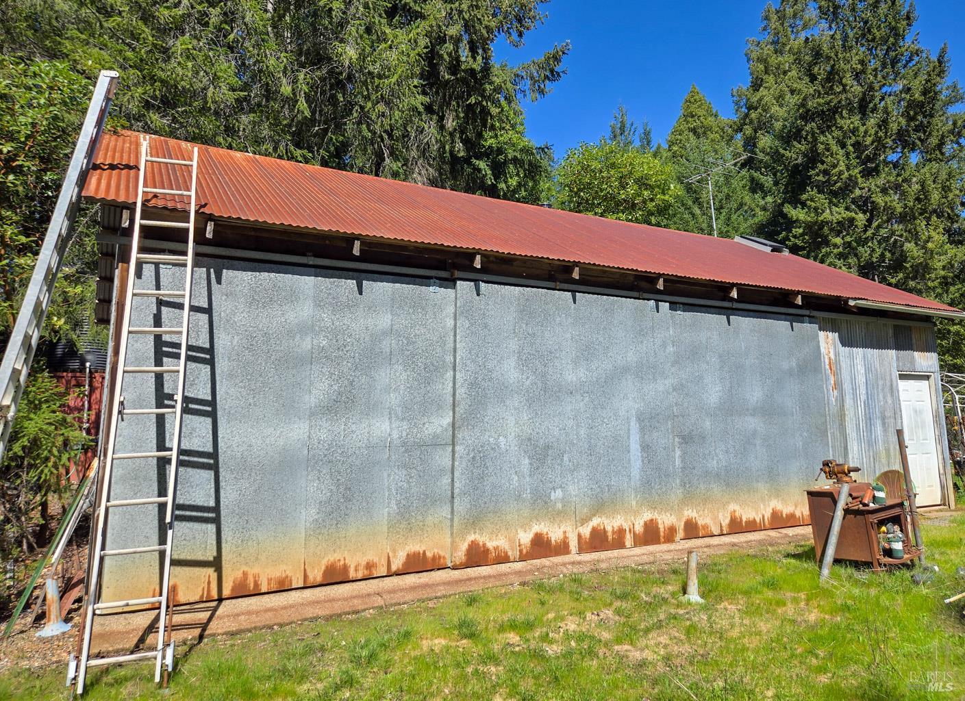 28201 Sherwood Road Willits, CA 95490 - Photo 16 of 17