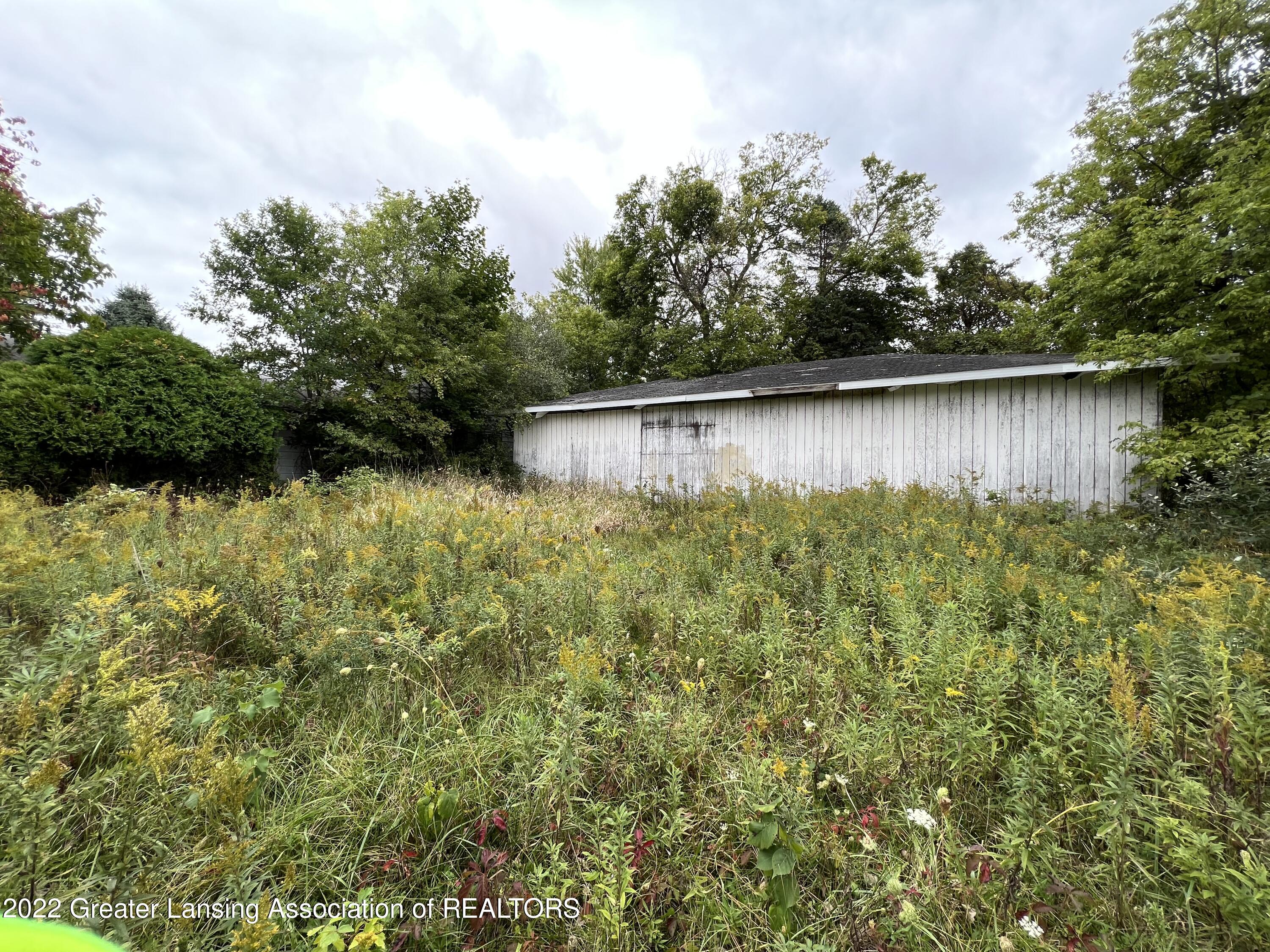 2025 Yallup Road St. Johns, MI 48879 - Photo 25 of 43 6323BD1F-B58D-44B0-8314-E4ADC91F092B