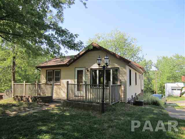 427 Fischer Road Creve Coeur, IL 61610 - Photo 2 of 11 Gallery Image 2
