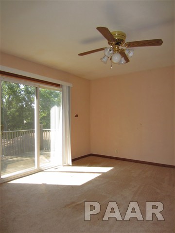 427 Fischer Road Creve Coeur, IL 61610 - Photo 8 of 11 Gallery Image 8