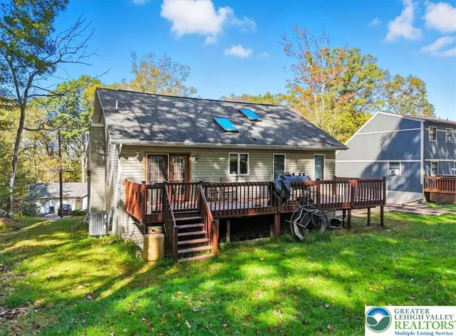 $264,400 | 165 Grouse Ridge Lane, Drums, PA 18222