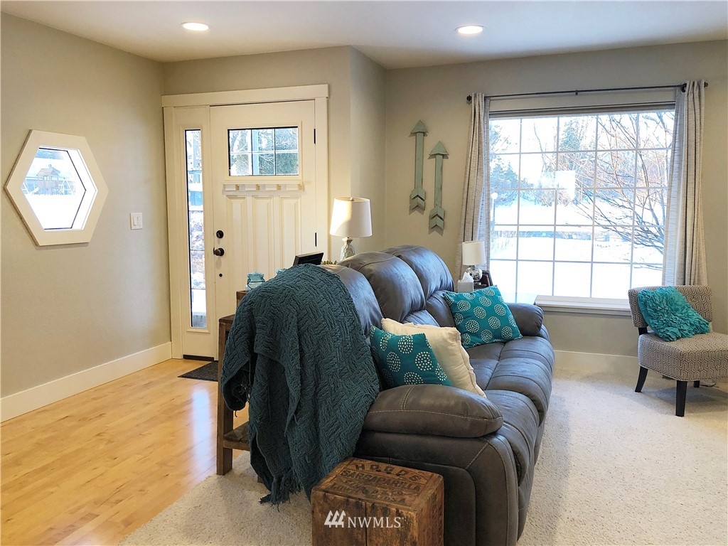 205 West Wiser Lake Road Ferndale, WA 98248 - Photo 6 of 24 a living room with furniture and a window