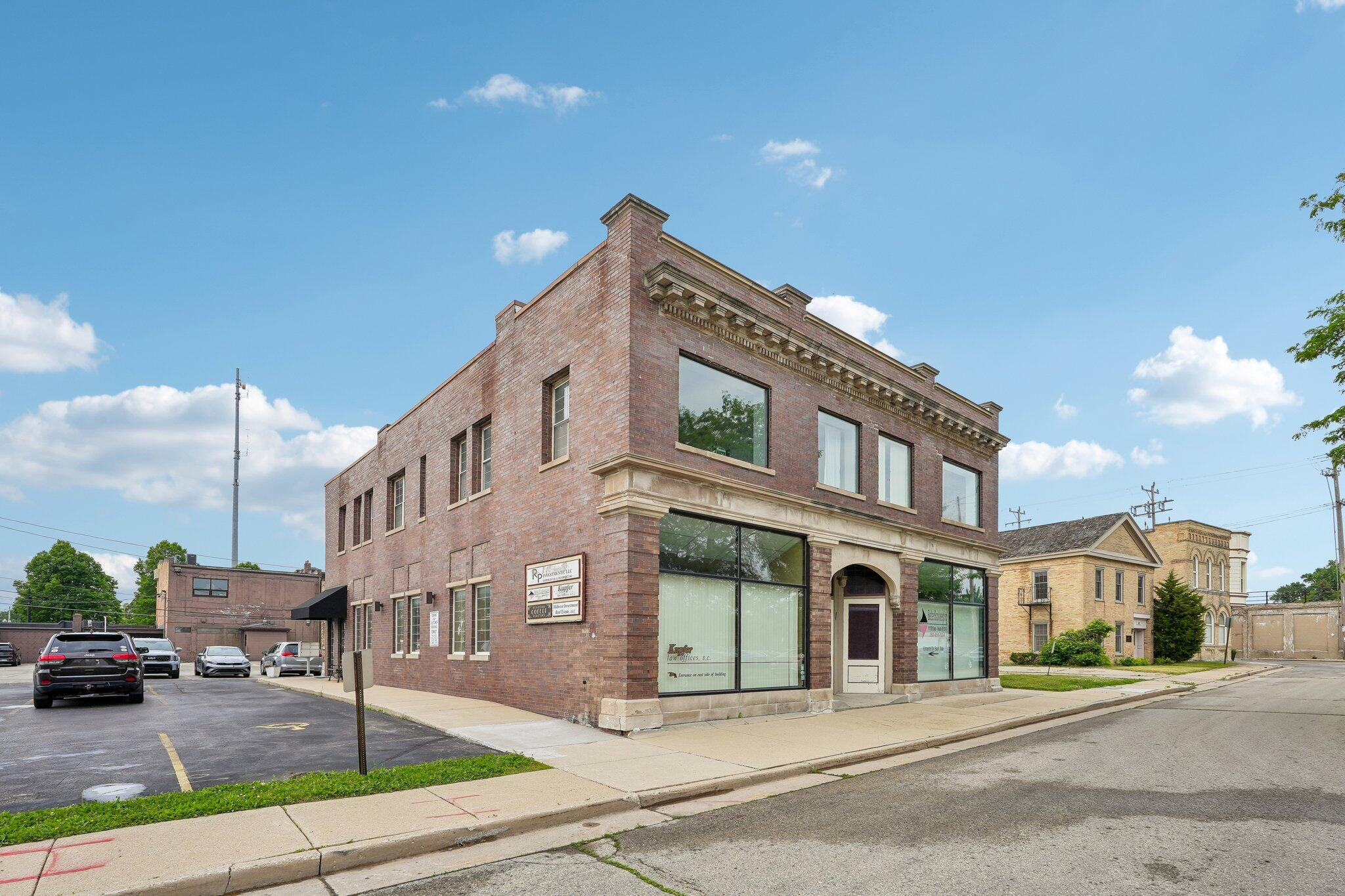 1-web-or-mls-55th St 5-S0906-001