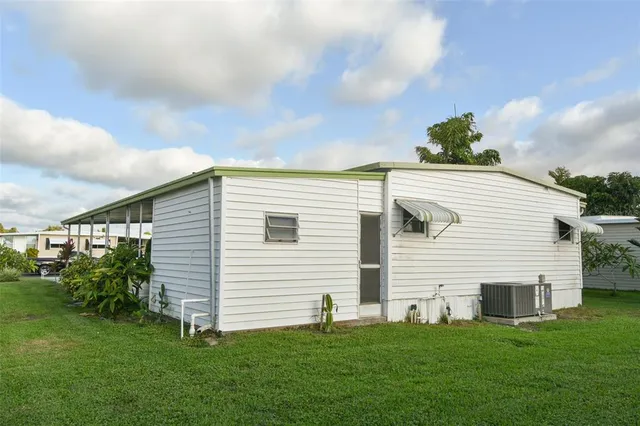 $180,000 | 47 Delaware Court, Unit 10, Palm Harbor, FL 34684