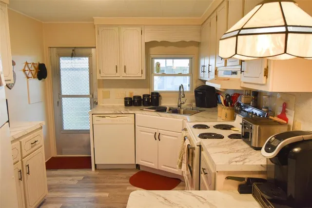 $180,000 | 47 Delaware Court, Unit 10, Palm Harbor, FL 34684