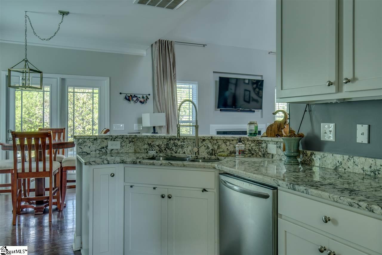 125 Arnold Mill Road Simpsonville, SC 29680 - Photo 6 of 32 Gallery Image 6
