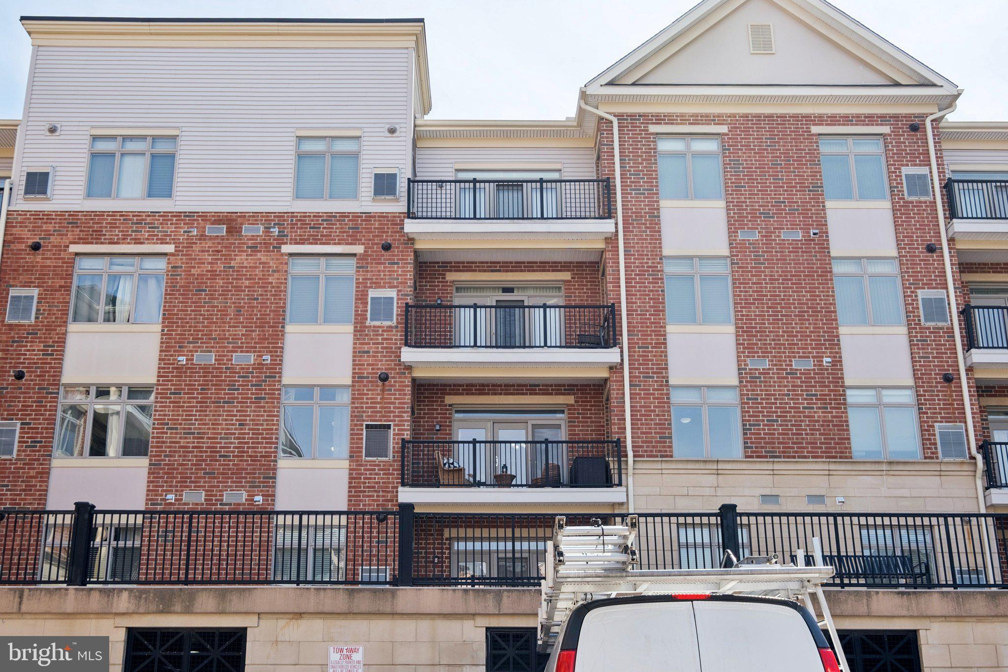 309 Carson Terrace Huntingdon Valley, PA 19006 - Photo 2 of 44