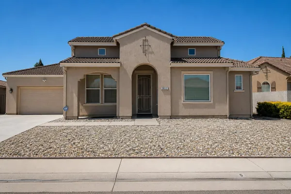 $950,000 | 9932 Diamonte Way, Sacramento, CA 95829