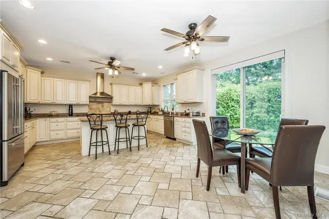 $8,900 | 696 Ridgeway, White Plains, NY 10605