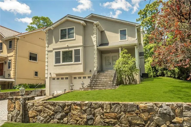 $8,900 | 696 Ridgeway, White Plains, NY 10605