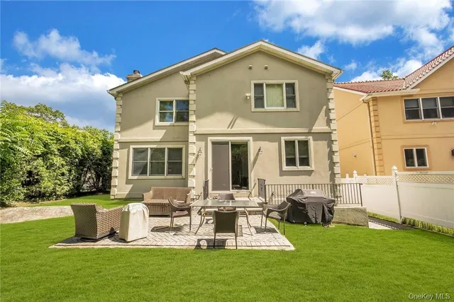 $8,900 | 696 Ridgeway, White Plains, NY 10605