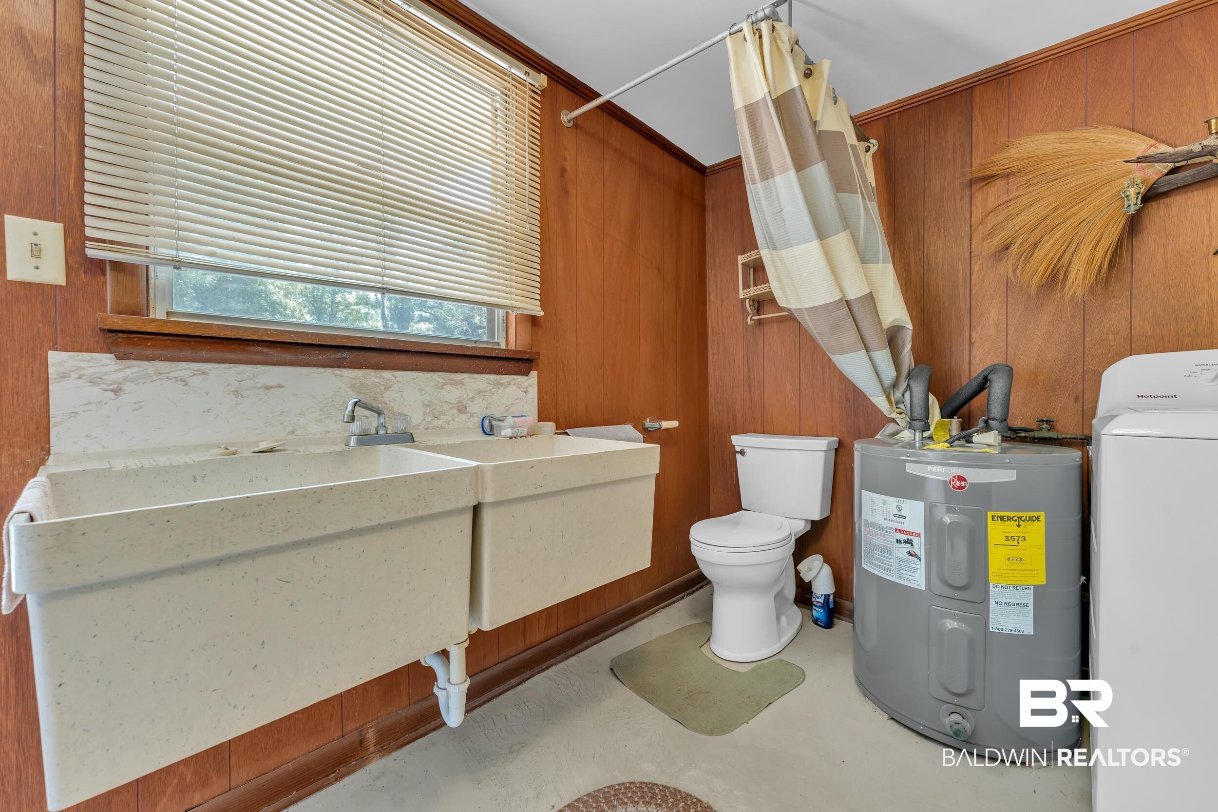 605 South Cedar Street Foley, AL 36535 - Photo 24 of 44 Half bath in bonus room