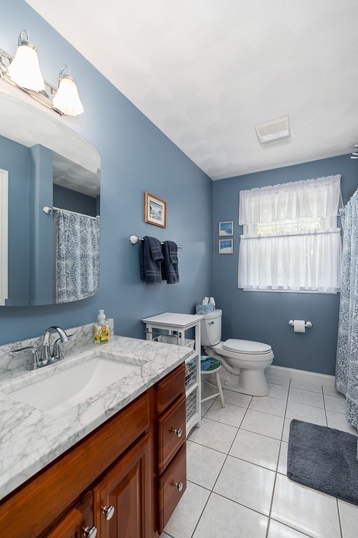 40 Longmeadow Drive Rowley, MA 01969 - Photo 12 of 37