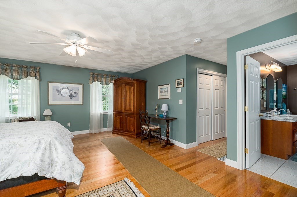 40 Longmeadow Drive Rowley, MA 01969 - Photo 18 of 37