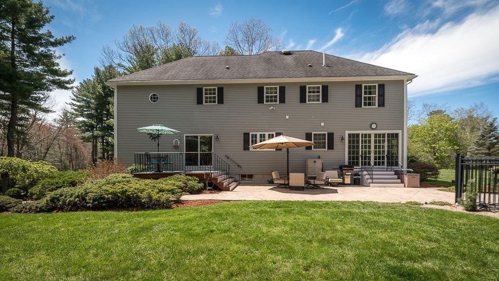 40 Longmeadow Drive Rowley, MA 01969 - Photo 25 of 37