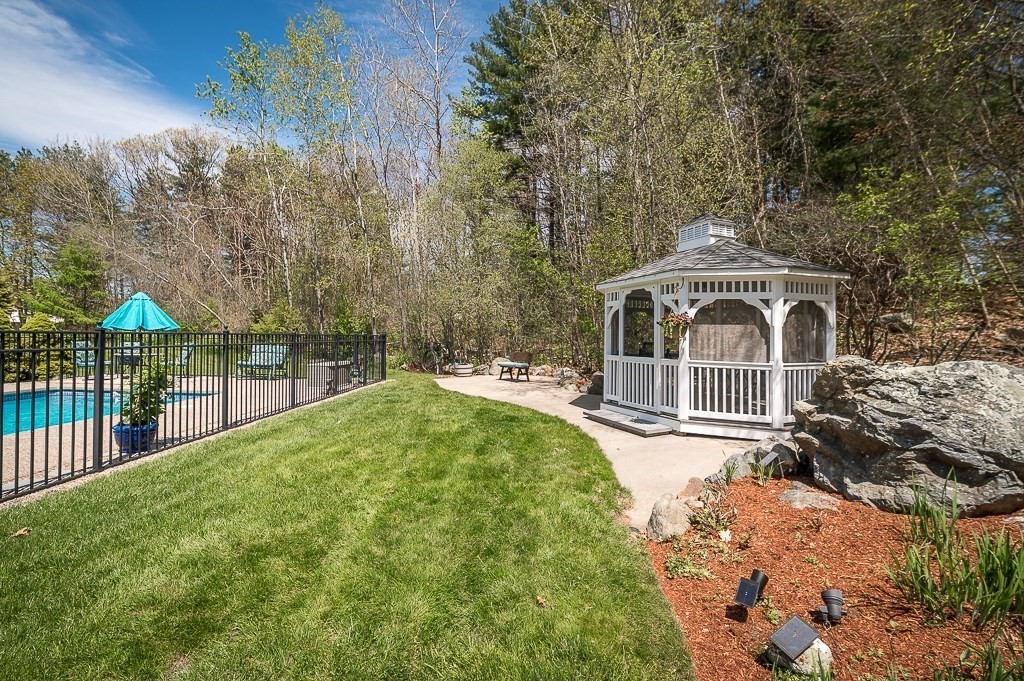 40 Longmeadow Drive Rowley, MA 01969 - Photo 27 of 37