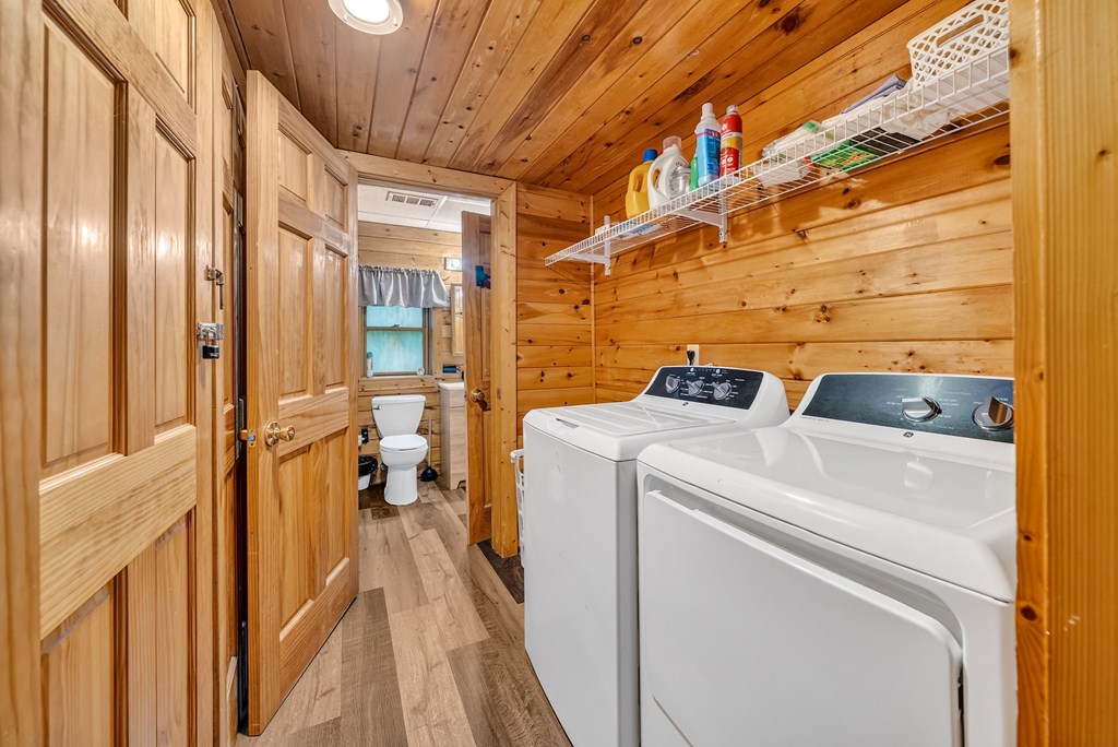 149 Mountain Springs Road Warm Springs, GA 31830 - Photo 37 of 43 a utility room with dryer and washer