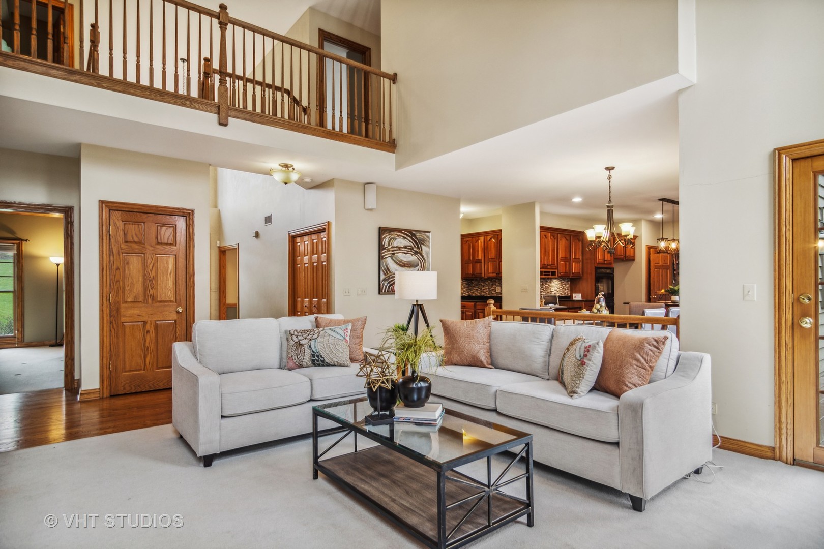 902 Bridle Lane Cary, IL 60013 - Photo 18 of 60 a living room with furniture and a dining table