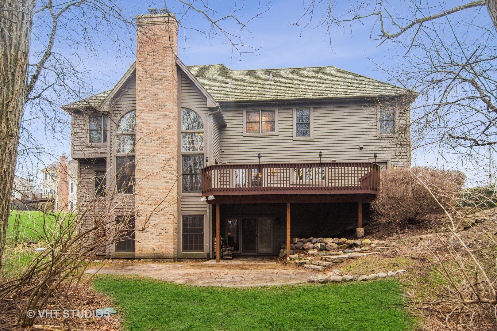 902 Bridle Lane Cary, IL 60013 - Photo 51 of 60 a view of a house with garden