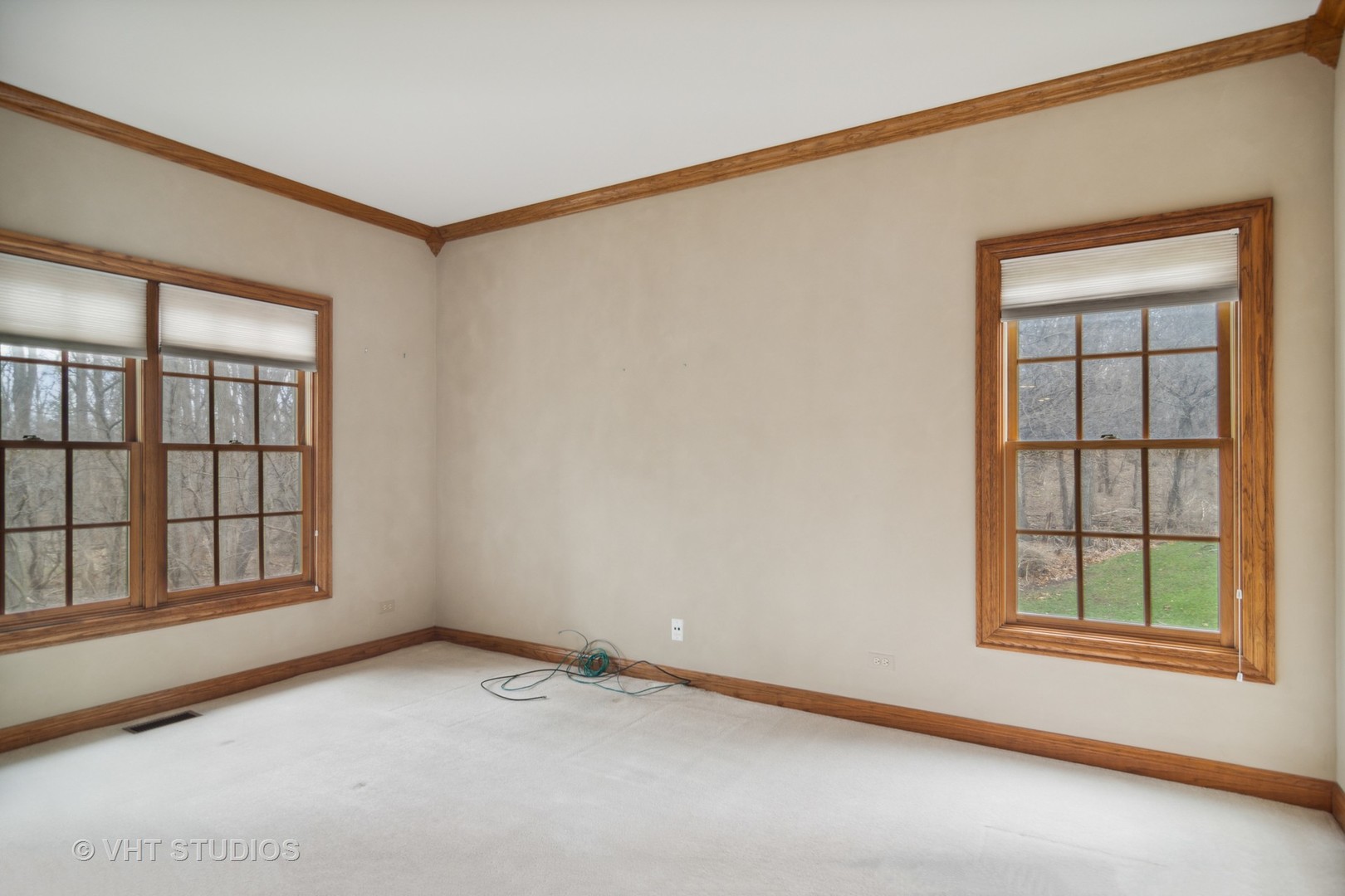 902 Bridle Lane Cary, IL 60013 - Photo 60 of 60 an empty room with windows