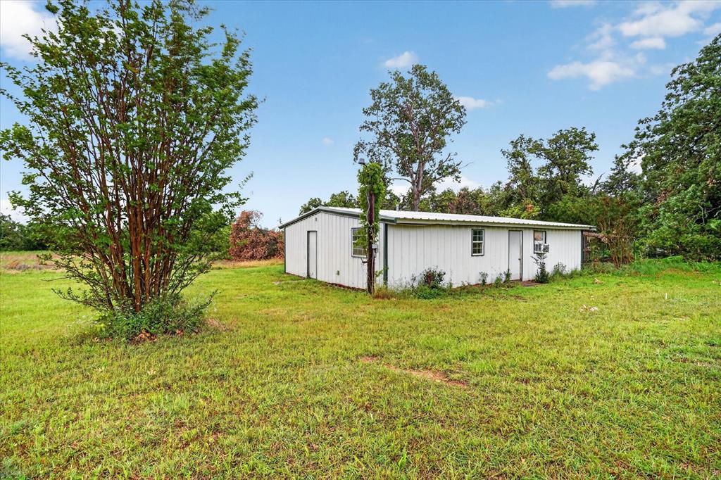 4697 Holbrook Road Springtown, TX 76082 - Photo 31 of 35