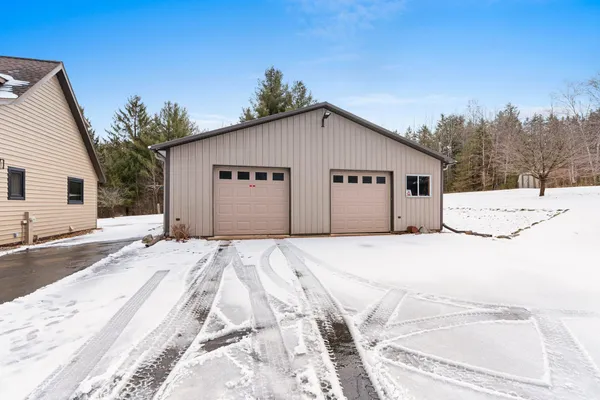 $555,000 | 155030 Pine Bluff Road, Wausau, WI 54403