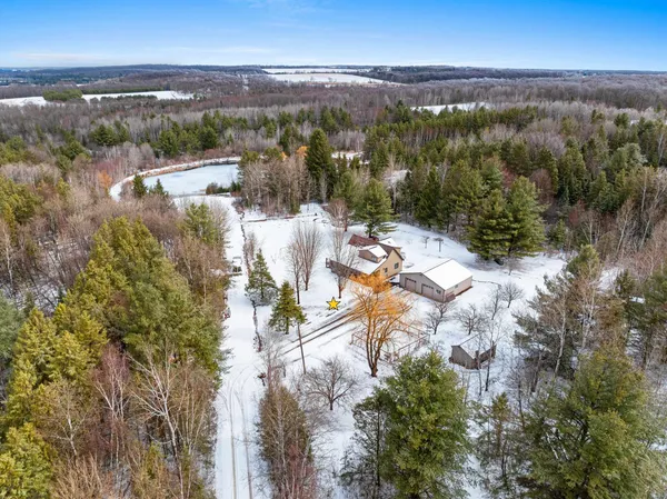 $555,000 | 155030 Pine Bluff Road, Wausau, WI 54403