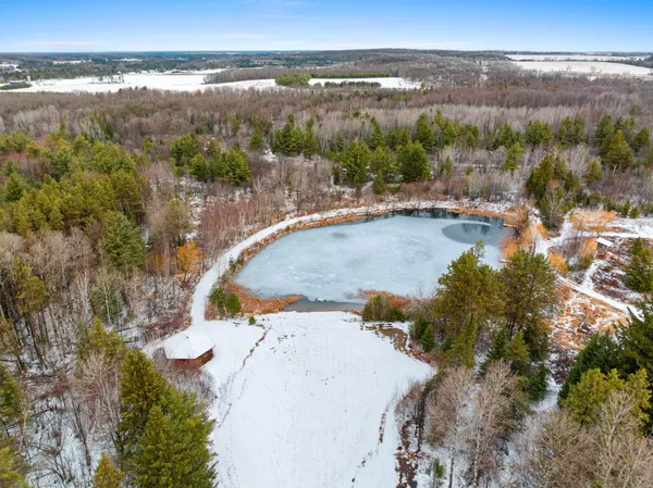 $555,000 | 155030 Pine Bluff Road, Wausau, WI 54403