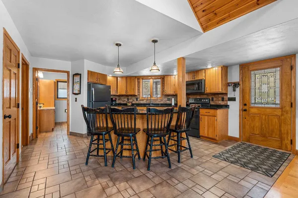 $555,000 | 155030 Pine Bluff Road, Wausau, WI 54403